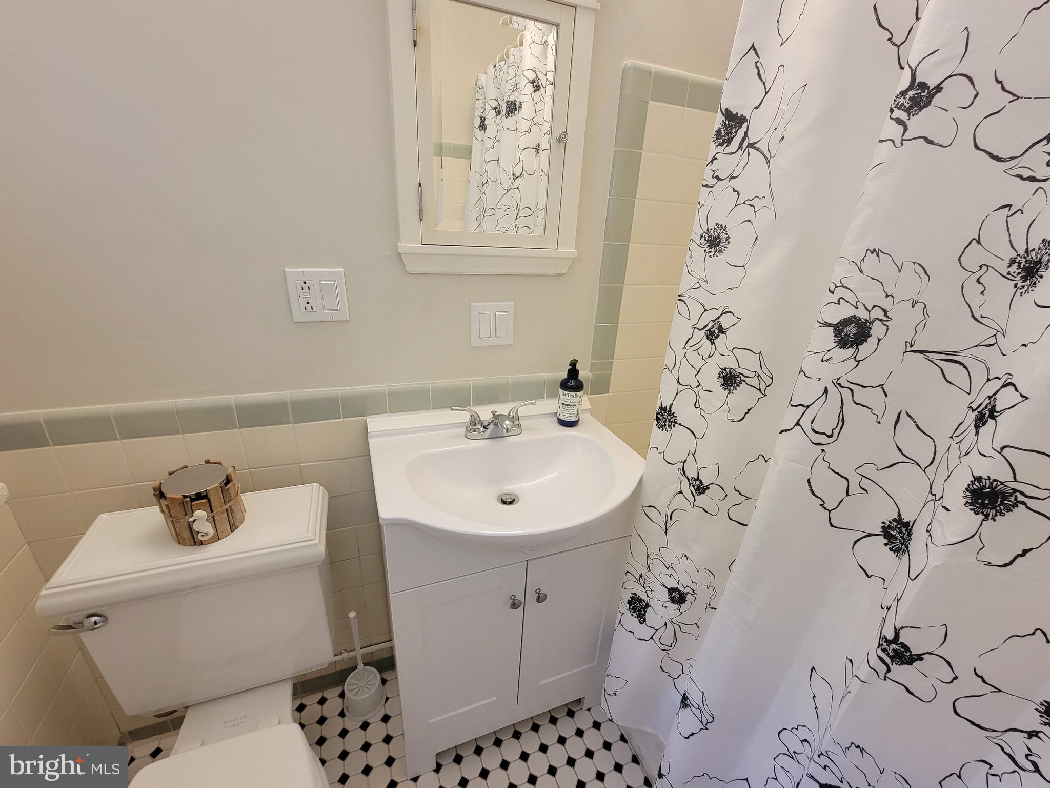 3472 Gunston Road, Unit 723 Alexandria, VA 22302 - Photo 15 of 33