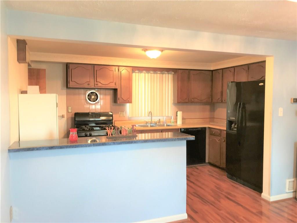 1506 Chartiers Avenue McKees Rocks, PA 15136 - Photo 4 of 14