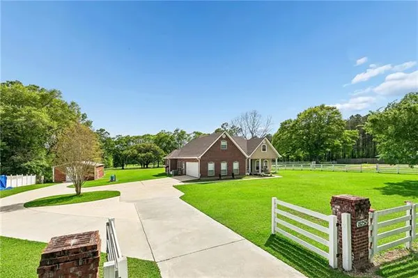 $375,000 | 18252 Highway 16, Amite, LA 70422
