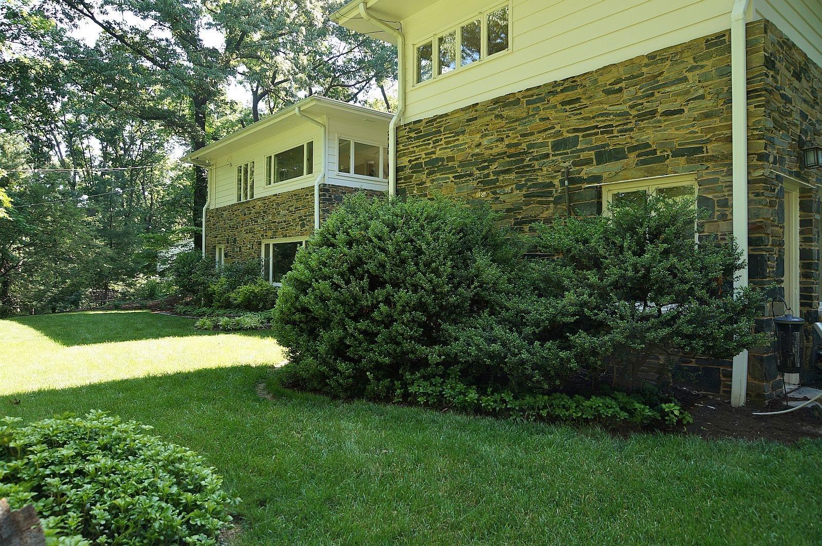 3151 West Ridge Road Southwest Roanoke, VA 24014 - Photo 3 of 61 DSC05425