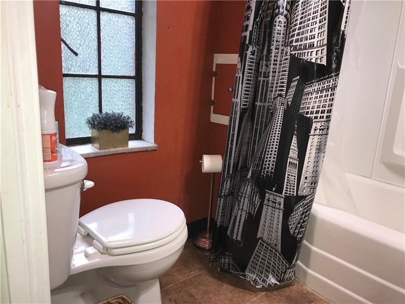 1518 Collins Road Pittsburgh, PA 15221 - Photo 16 of 25 Full Bath