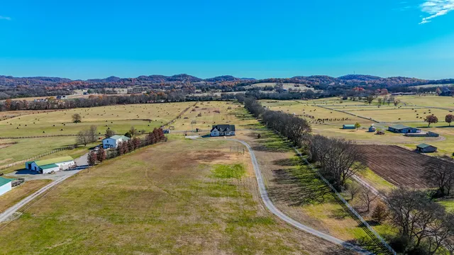 $639,900 | 776 Rock Springs Road, Castalian Springs, TN 37031