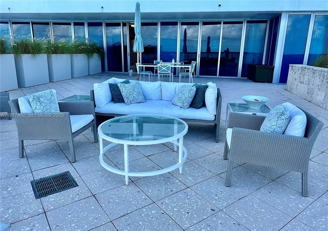 $2,590,000 | 6899 Collins Avenue, Unit 601, Miami Beach, FL 33141