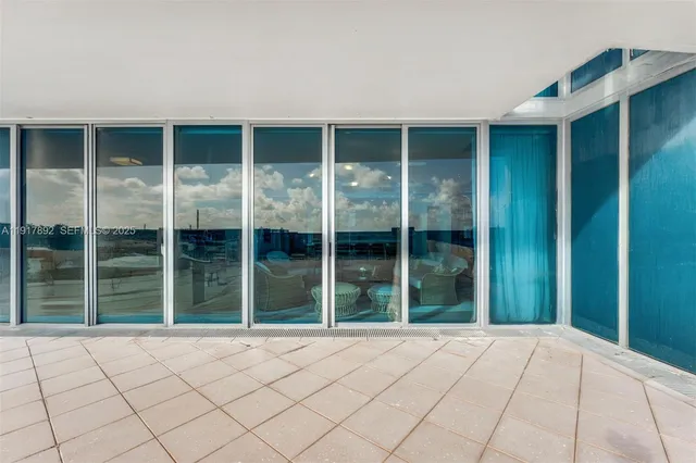 $2,590,000 | 6899 Collins Avenue, Unit 601, Miami Beach, FL 33141