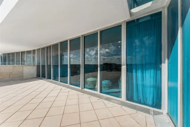 $2,590,000 | 6899 Collins Avenue, Unit 601, Miami Beach, FL 33141