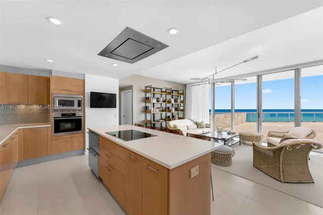 $2,590,000 | 6899 Collins Avenue, Unit 601, Miami Beach, FL 33141