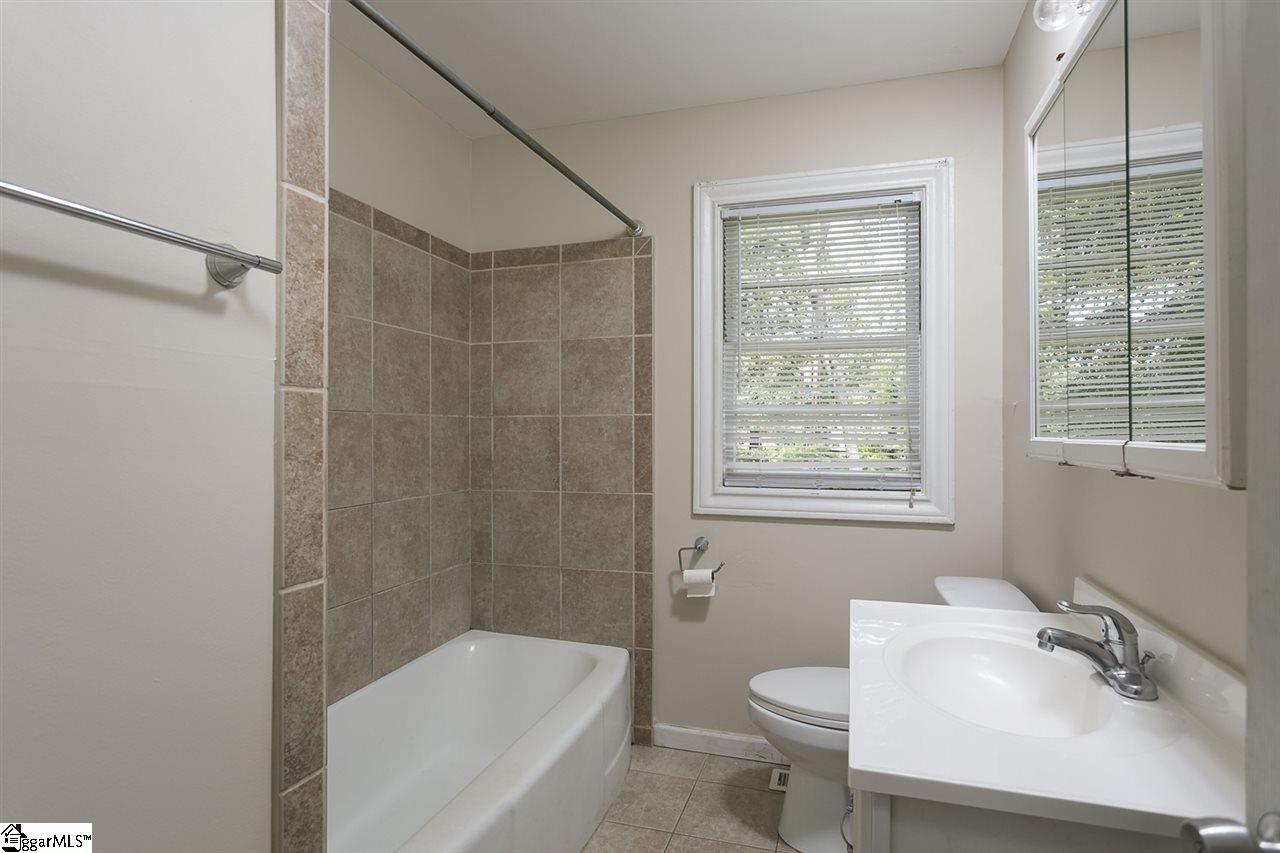 3 Deerfield Road Greenville, SC 29605 - Photo 17 of 20 Gallery Image 17
