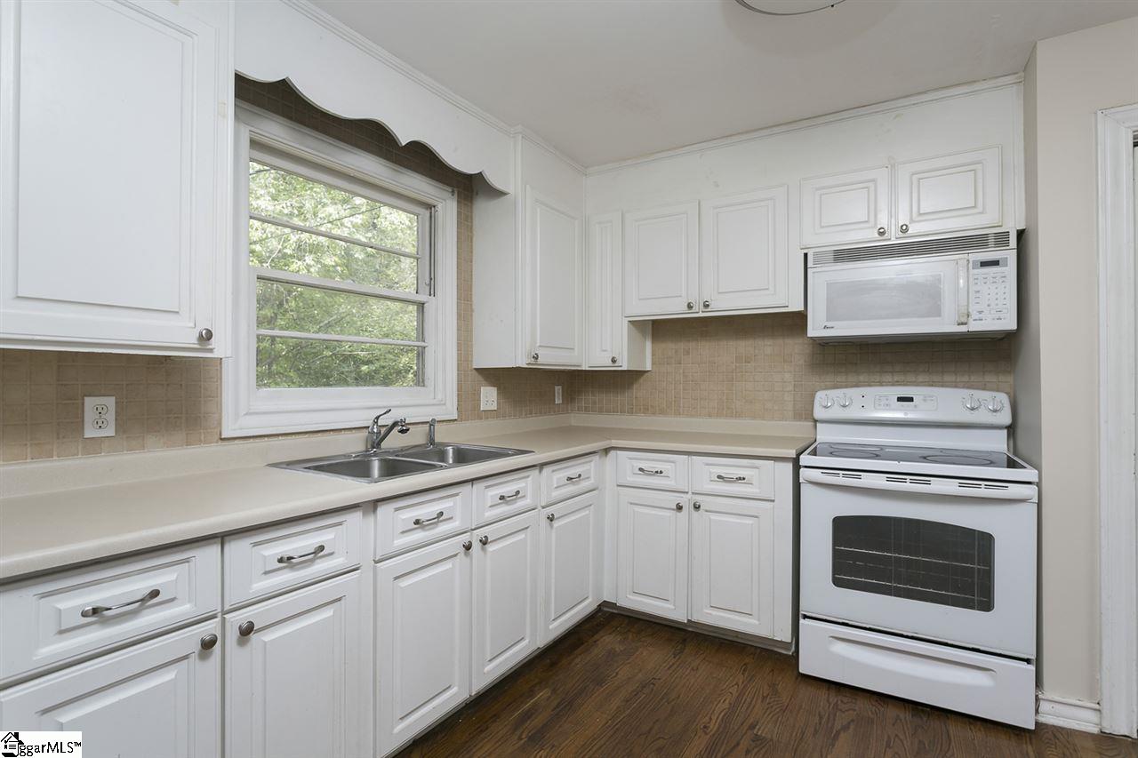 3 Deerfield Road Greenville, SC 29605 - Photo 9 of 20 Gallery Image 9