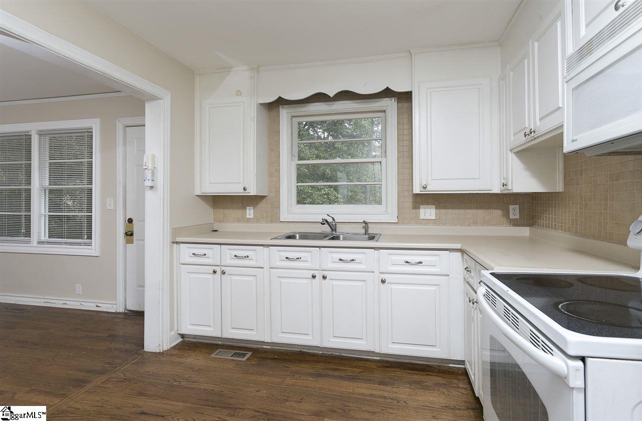 3 Deerfield Road Greenville, SC 29605 - Photo 10 of 20 Gallery Image 10