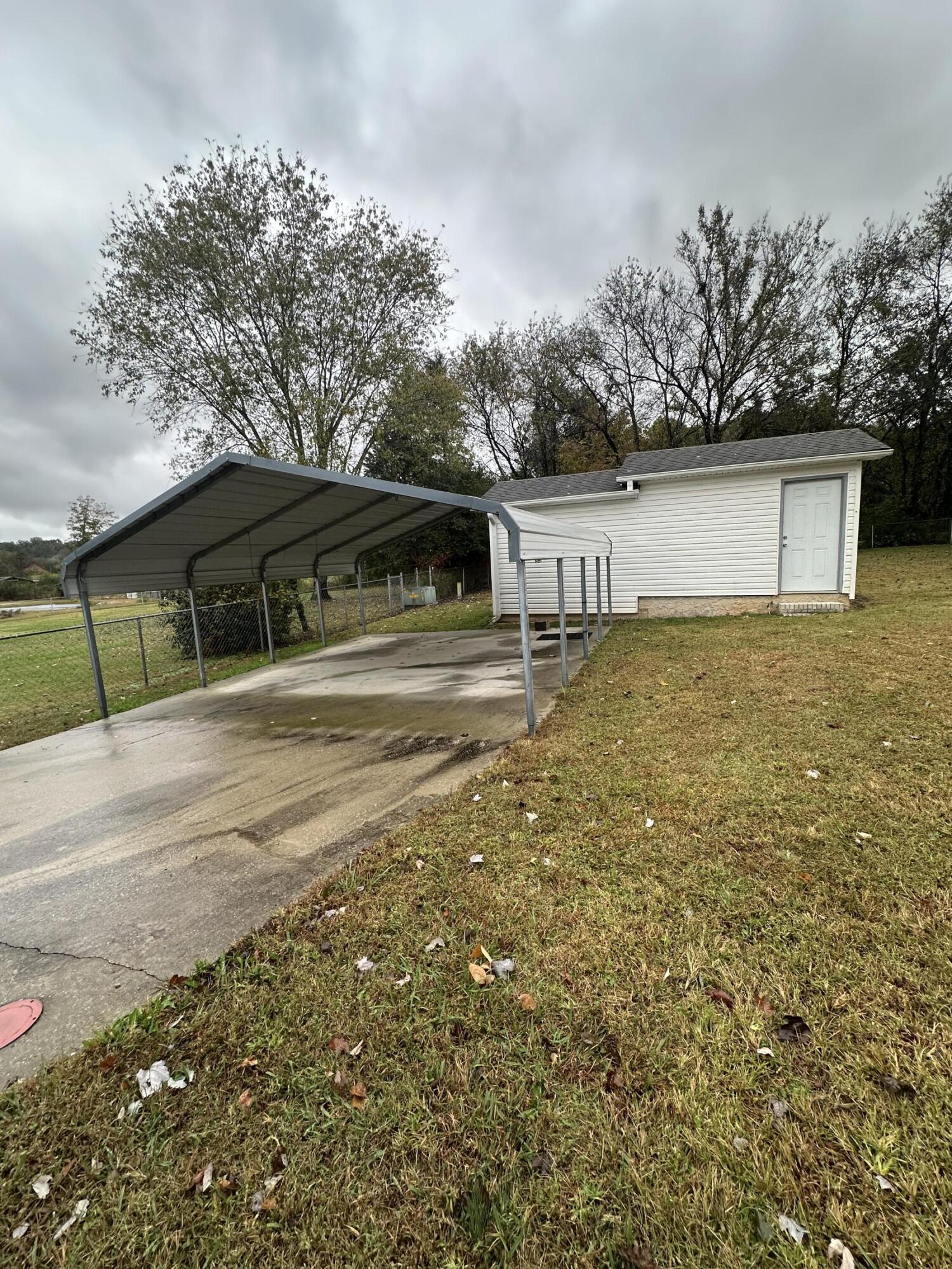 114 Hancock Road Jasper, TN 37347 - Photo 3 of 20 IMG_2070