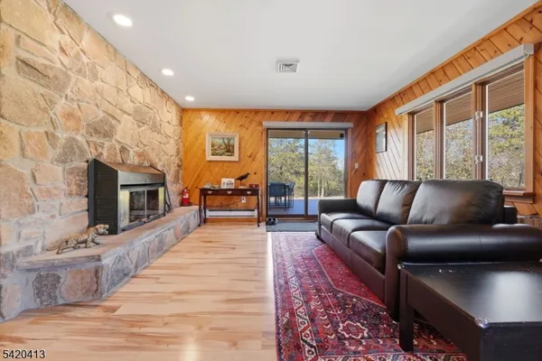 $799,000 | 13 Central Avenue, Whitehouse Station, NJ 08889