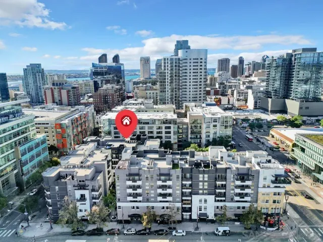 a picture of city view