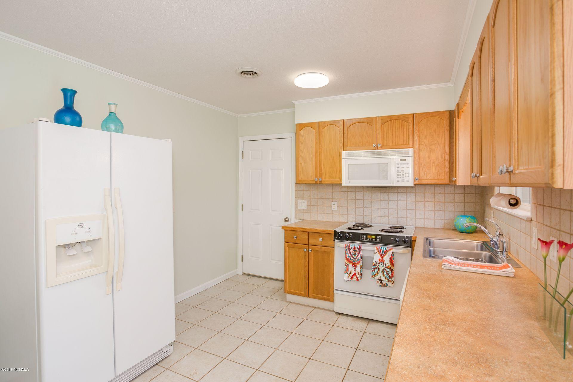 330 Richelieu Road Wilmington, NC 28412 - Photo 7 of 22 9