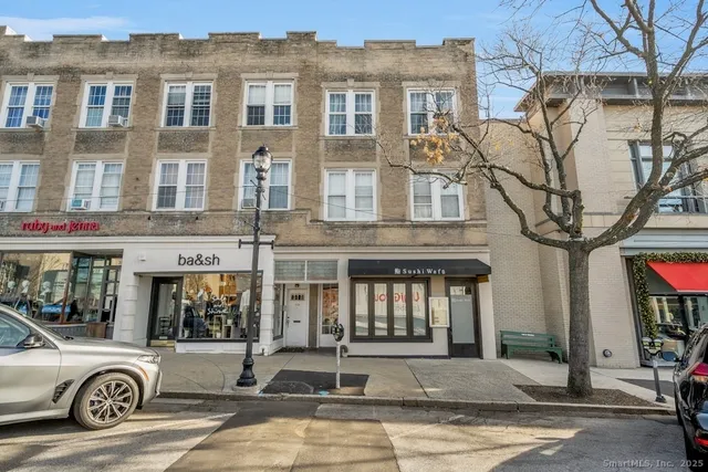 $3,500 | 351 Greenwich Avenue, Unit 3, Greenwich, CT 06830