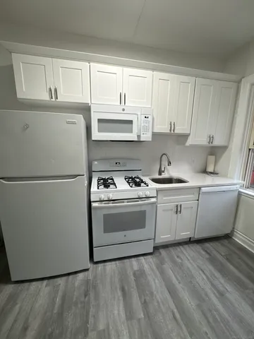 $3,500 | 351 Greenwich Avenue, Unit 3, Greenwich, CT 06830