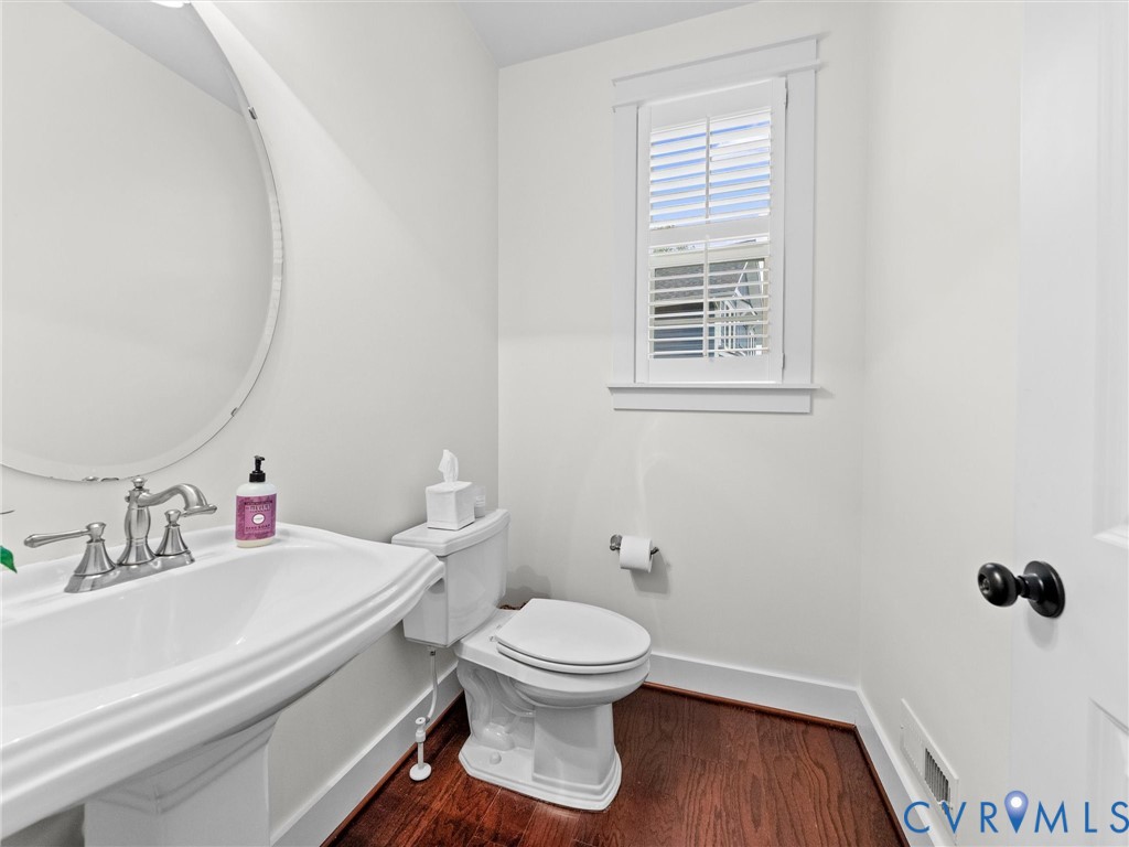 16507 Lambourne Road Midlothian, VA 23112 - Photo 12 of 75 Powder Room