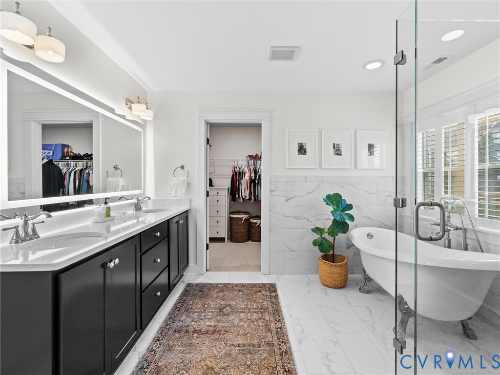 16507 Lambourne Road Midlothian, VA 23112 - Photo 51 of 75 Primary Bathroom w/ access to large walk in closet