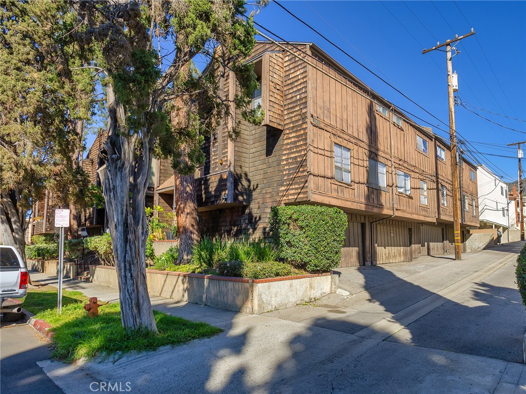 330 North 5th Street Burbank, CA 91501 - Photo 5 of 13 a front view of a building with garden