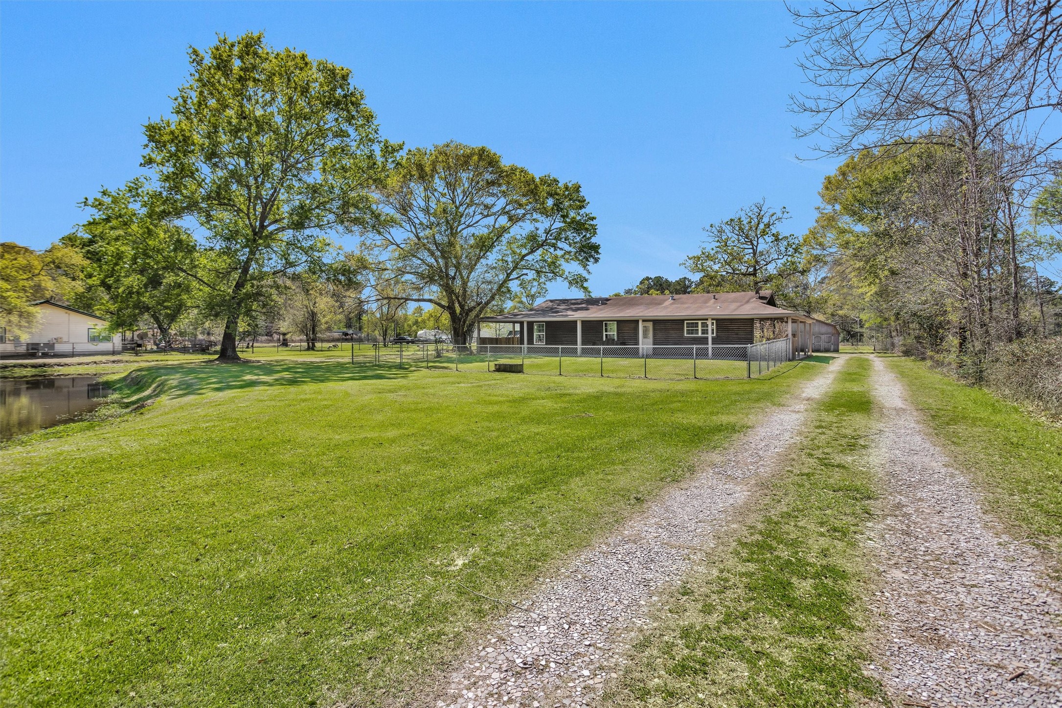 14272 Firetower Road Conroe, TX 77306 - Photo 2 of 47