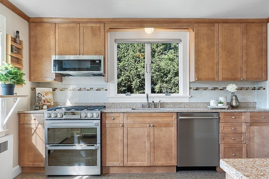 15 Gilmore Road Belmont, MA 02478 - Photo 7 of 26 Gallery Image 7