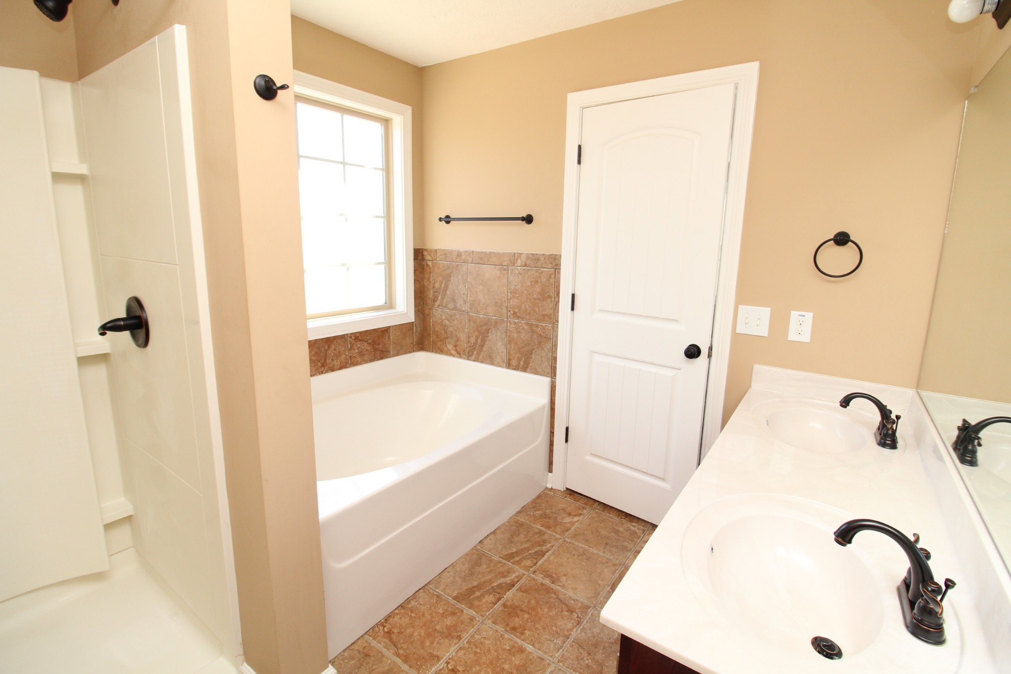 834 7 Mile Ferry Road Clarksville, TN 37040 - Photo 7 of 15 a bathroom with a tub and shower