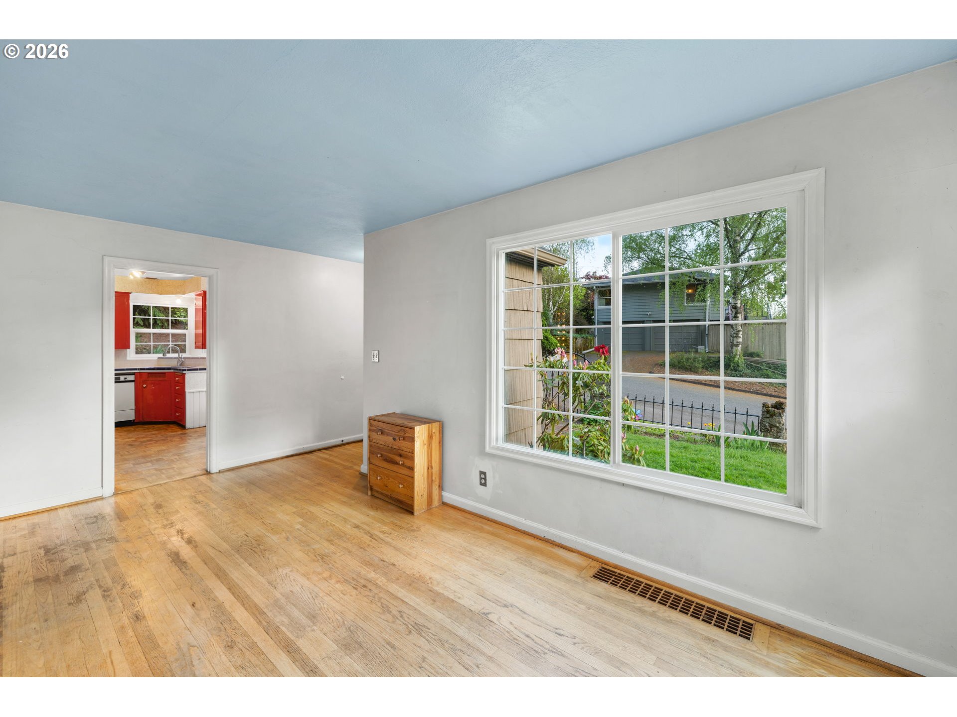 2231 Southwest Martha Street Portland, OR 97239 - Photo 11 of 47