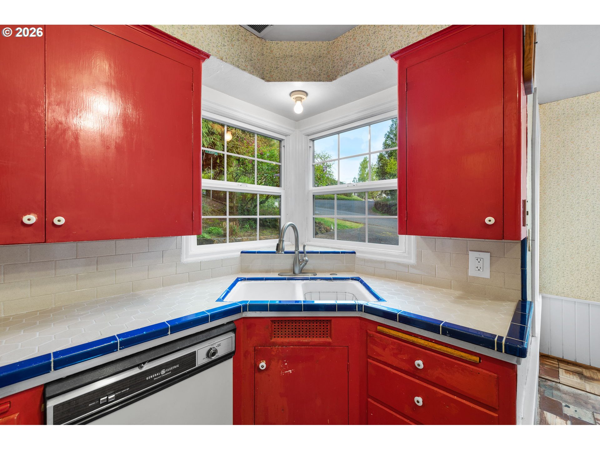 2231 Southwest Martha Street Portland, OR 97239 - Photo 12 of 47