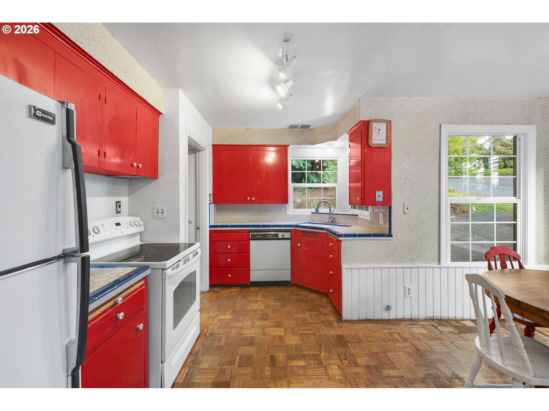 2231 Southwest Martha Street Portland, OR 97239 - Photo 5 of 47