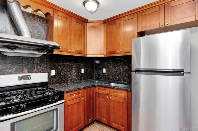 $728,000 | 132-36 Pople Avenue, Unit 3A | Flushing