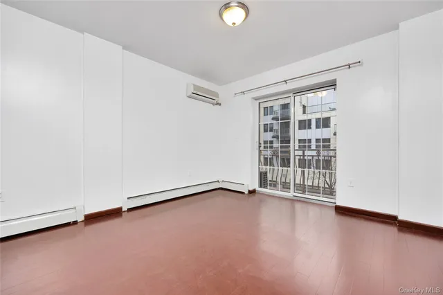 $728,000 | 132-36 Pople Avenue, Unit 3A | Flushing