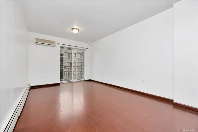 $728,000 | 132-36 Pople Avenue, Unit 3A | Flushing