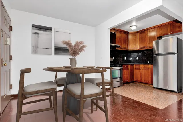 $728,000 | 132-36 Pople Avenue, Unit 3A | Flushing