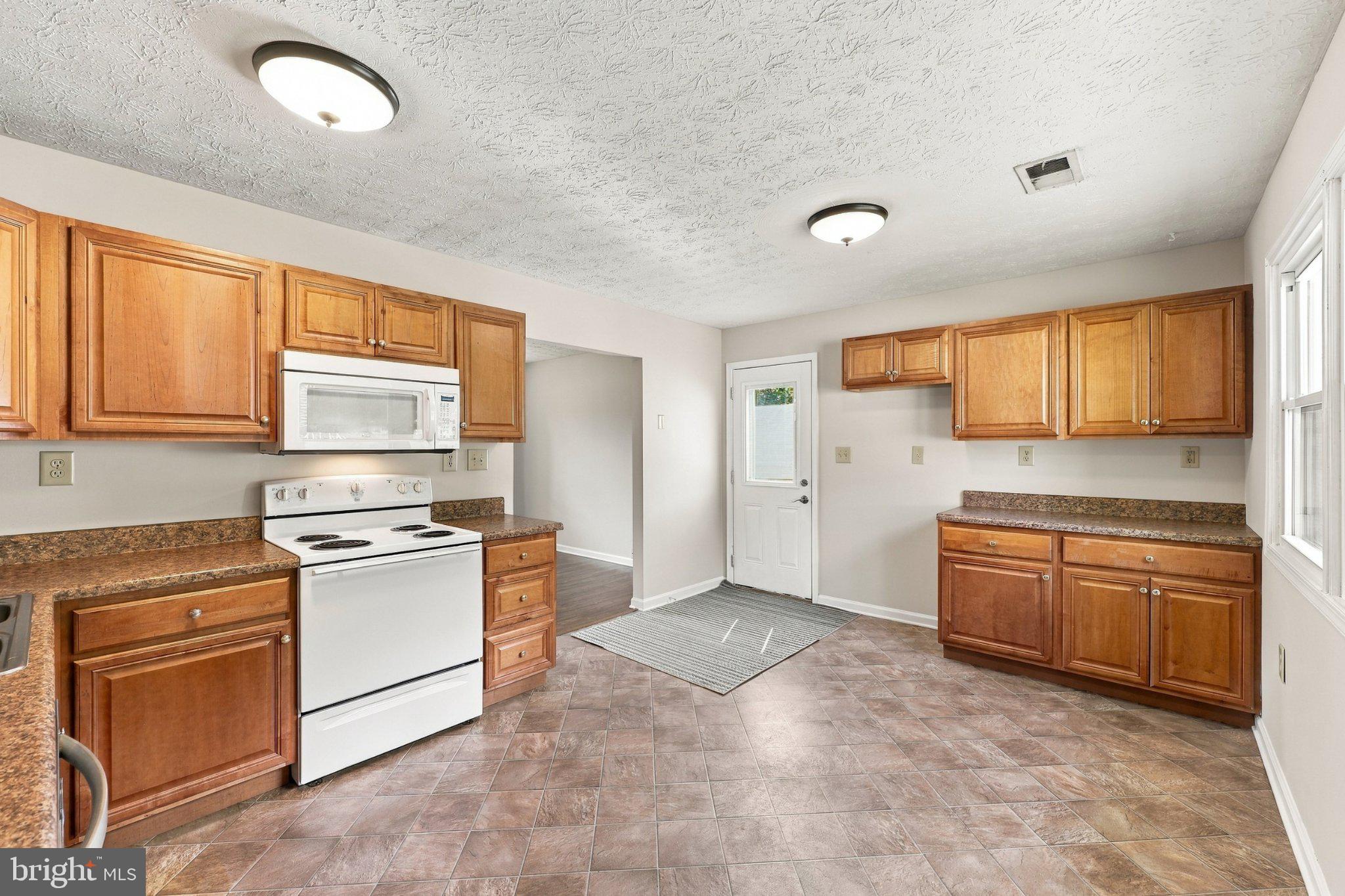589 Ruebuck Road Clear Brook, VA 22624 - Photo 14 of 37 KItchen
