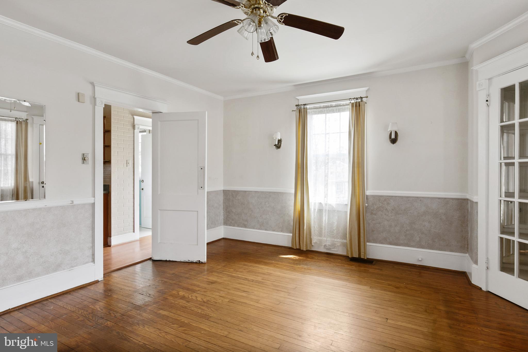 303 2nd Street Riverton, NJ 08077 - Photo 11 of 32 Dining Room