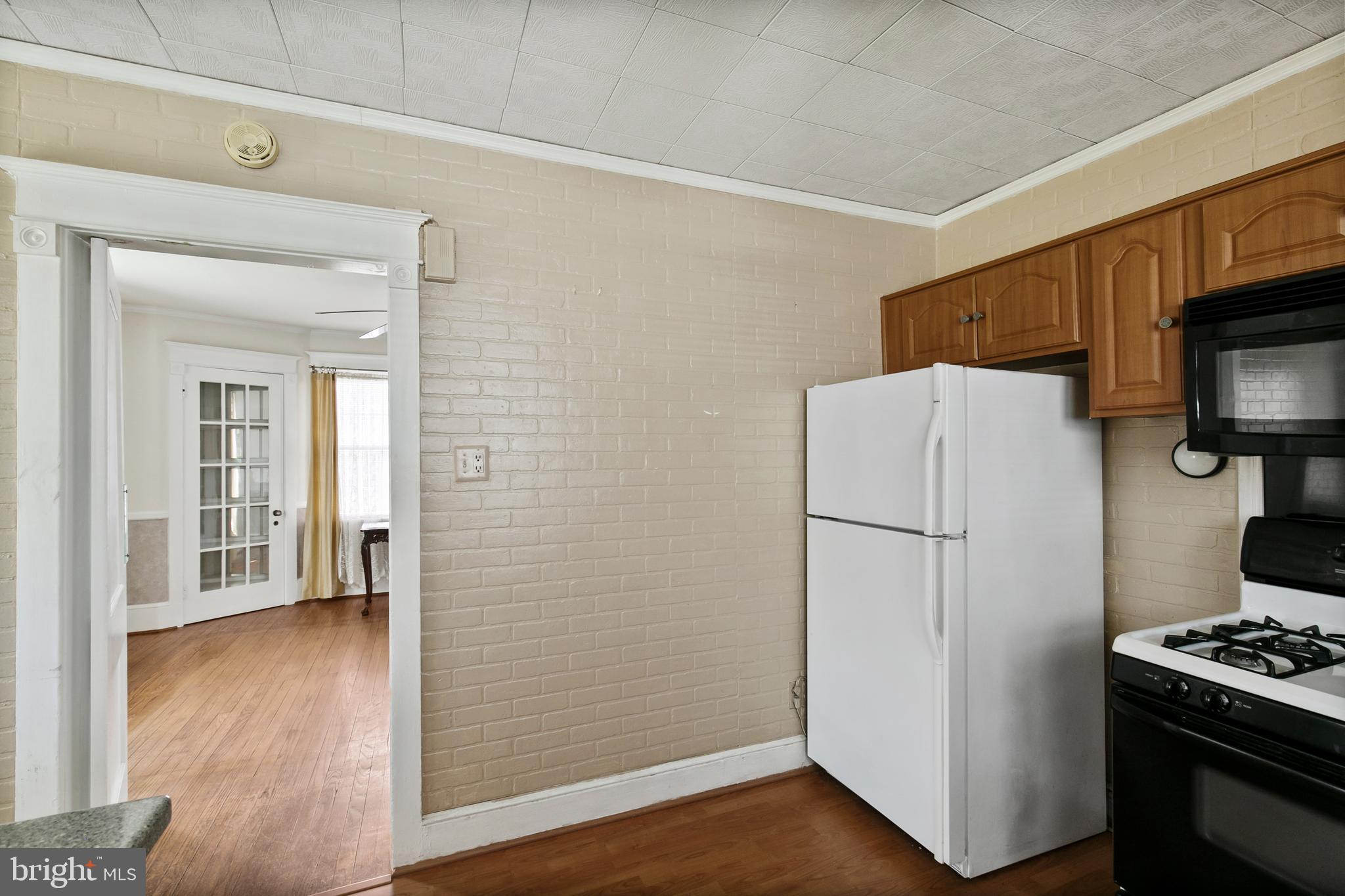 303 2nd Street Riverton, NJ 08077 - Photo 17 of 32 Kitchen
