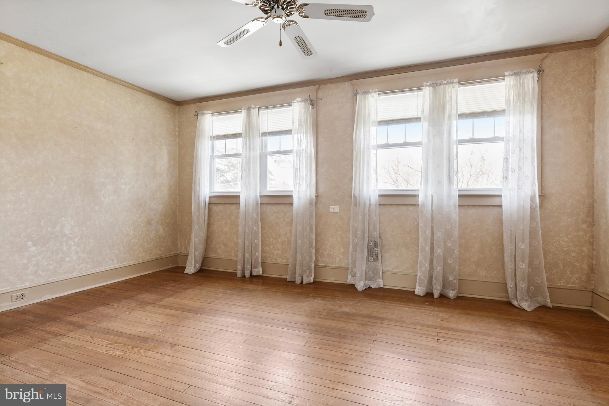 303 2nd Street Riverton, NJ 08077 - Photo 21 of 32 Bedroom 2