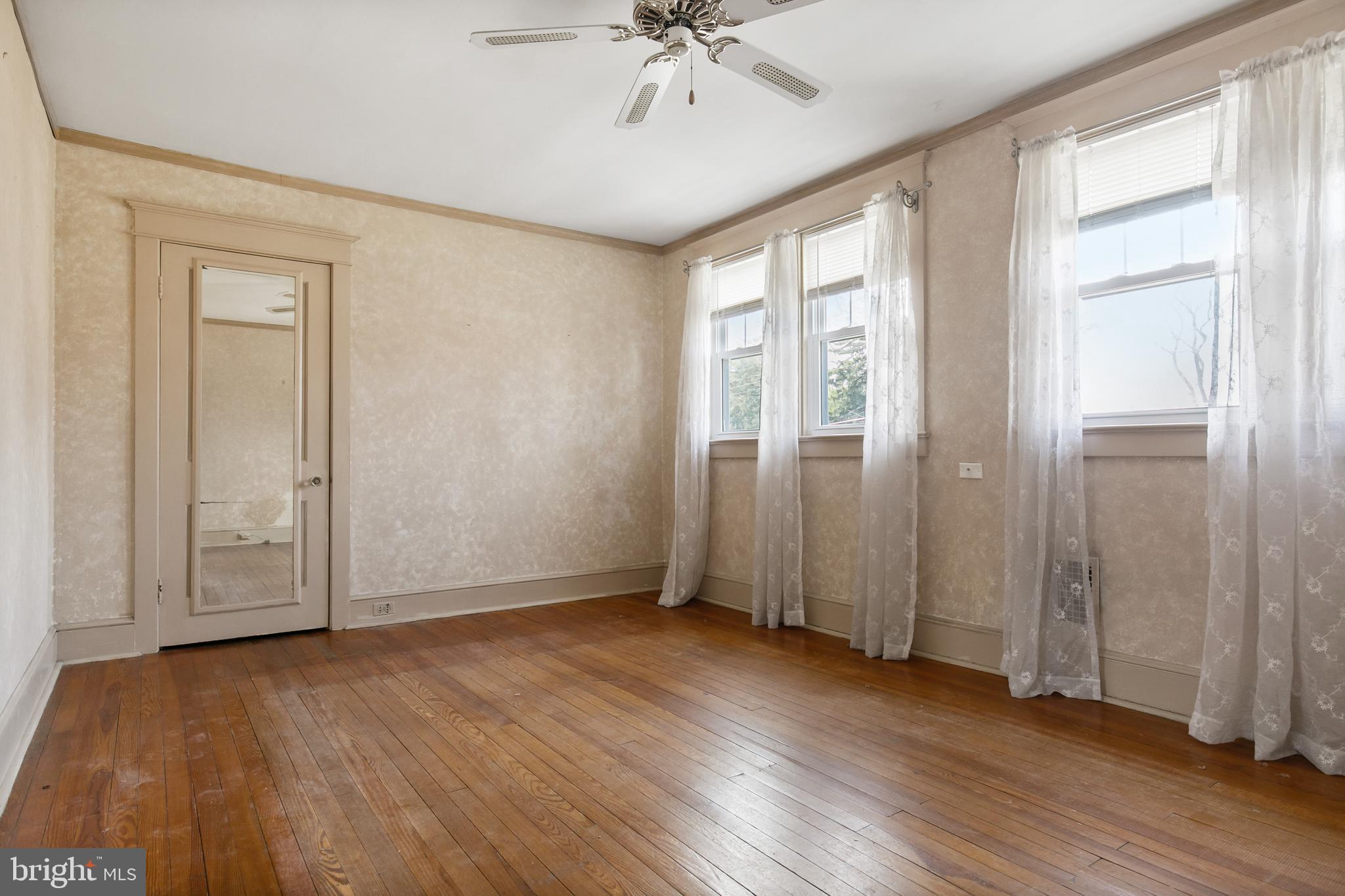 303 2nd Street Riverton, NJ 08077 - Photo 22 of 32 Bedroom 2