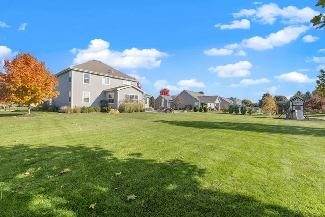 $830,000 | N42W22833 Beacon Court, Pewaukee, WI 53072