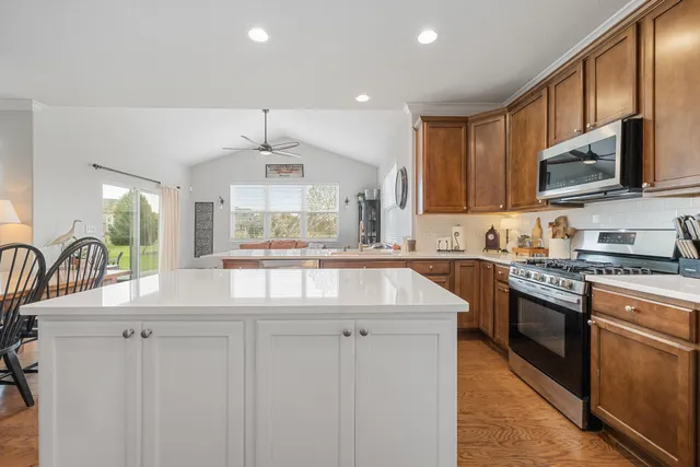 $830,000 | N42W22833 Beacon Court, Pewaukee, WI 53072