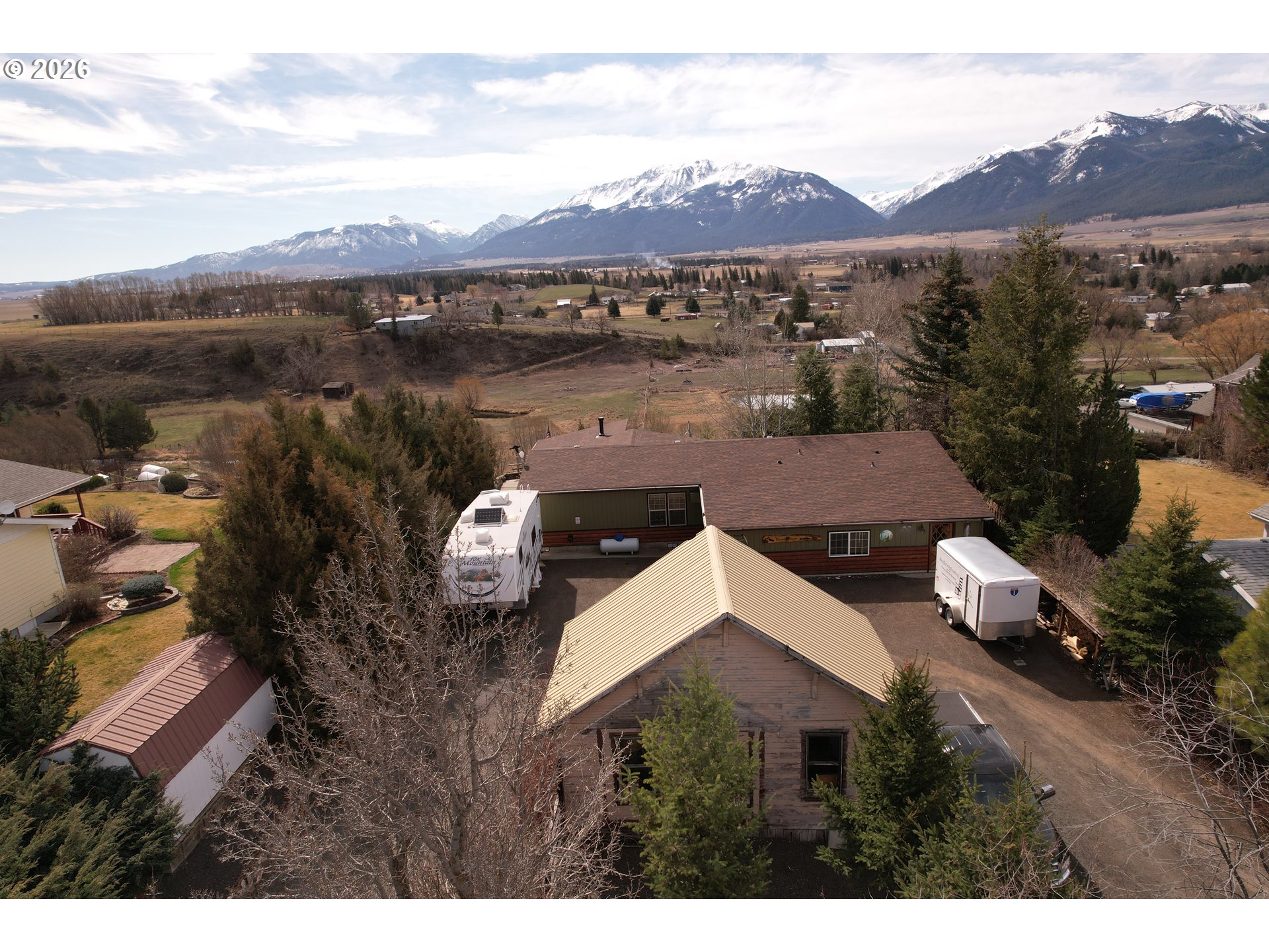704 Residence Street Enterprise, OR 97828 - Photo 16 of 26 a view of a city with mountain
