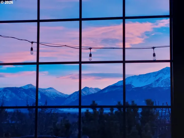 $495,000 | 704 Residence Street, Enterprise, OR 97828