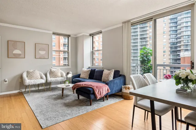 $4,500 | 3835 9th Street North, Unit 809W, Arlington, VA 22203