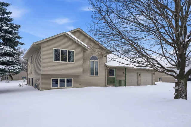 $299,900 | 13564 Brenda Boulevard, Becker, MN 55308