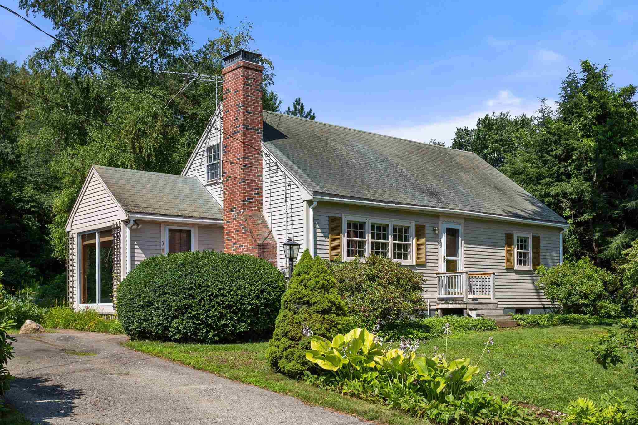 3 Crest Road Kingston, NH 03848 - Photo 1 of 40