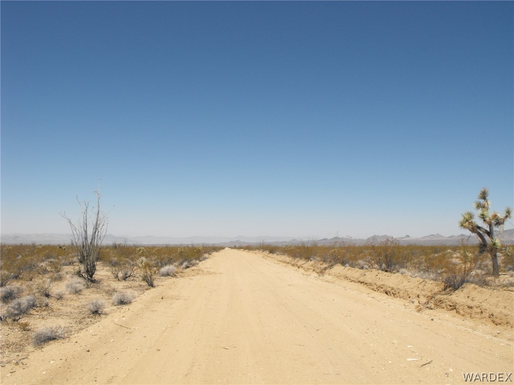 33 West Cielo Road Yucca, AZ 86438 - Photo 12 of 17 Gallery Image 12