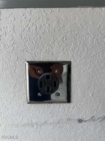 $215,000 | 824 Sweet Lake Circle, Clewiston, FL 33440