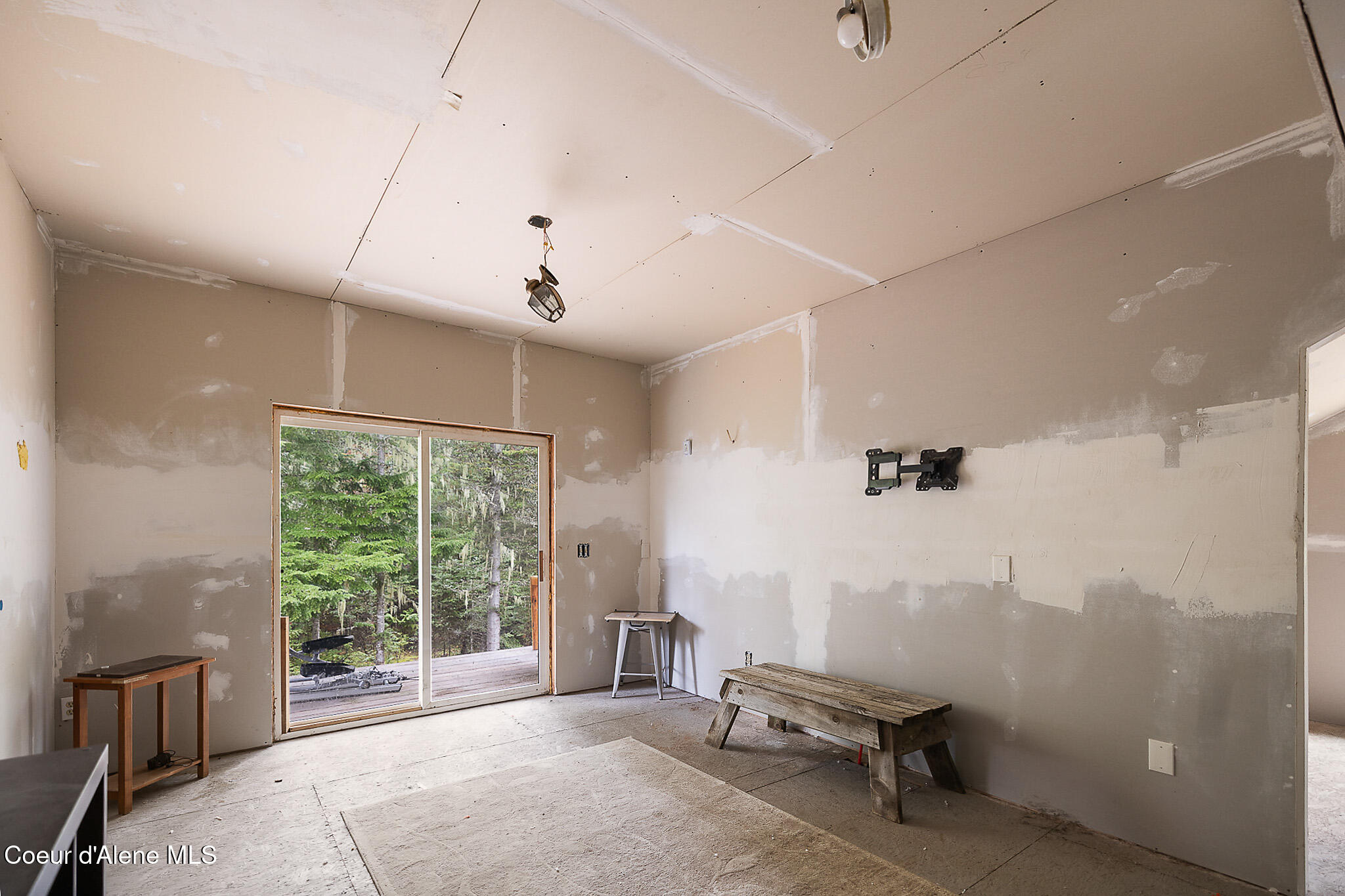 346 Old Range Road Clark Fork, ID 83811 - Photo 16 of 40 15