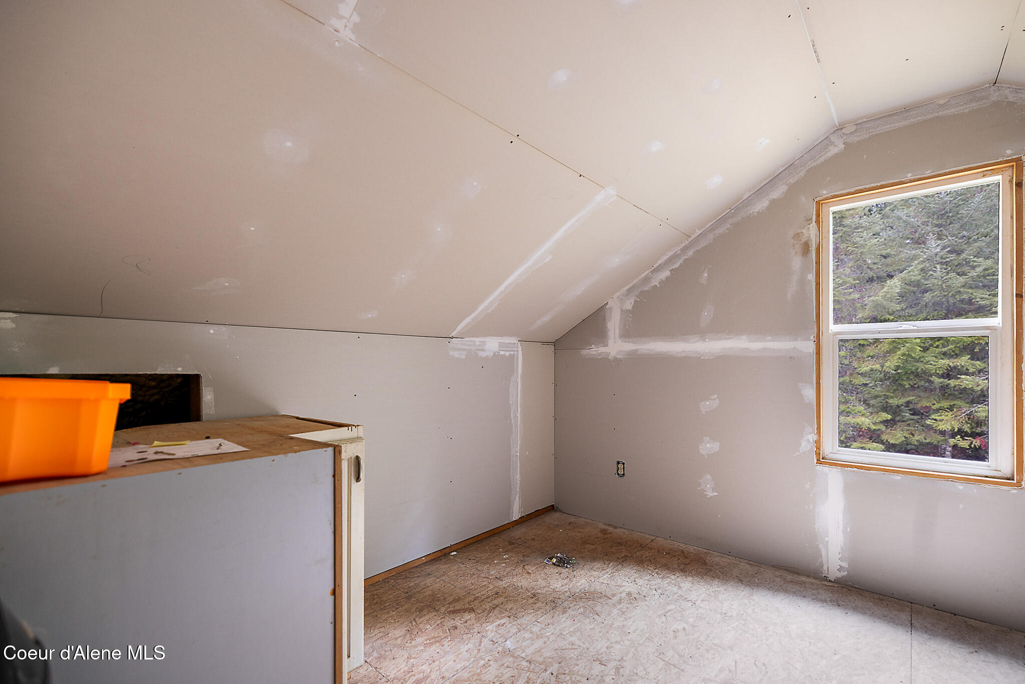 346 Old Range Road Clark Fork, ID 83811 - Photo 17 of 40 16