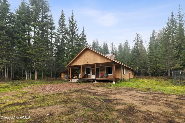 $379,900 | 346 Old Range Road, Clark Fork, ID 83811