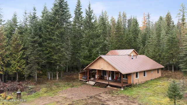 $379,900 | 346 Old Range Road, Clark Fork, ID 83811